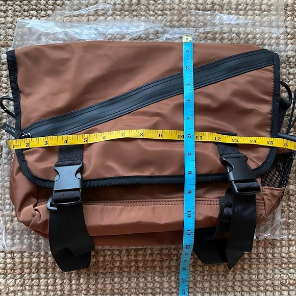 NEW Free People Move With It Messenger Bag - Picture 12 of 16